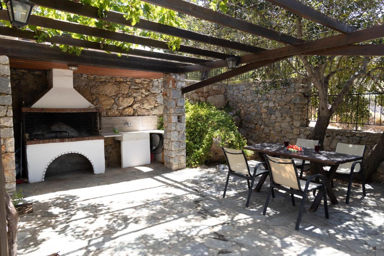 فيلا Agia Paraskevi في Manolis' House المظهر الخارجي الصورة